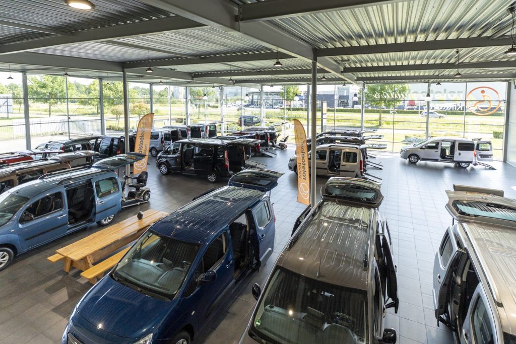 showroom kikkert rolstoelautos bovenaf